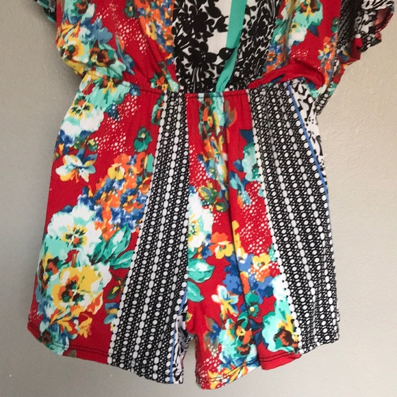 Shorts romper - Picture 6 of 6